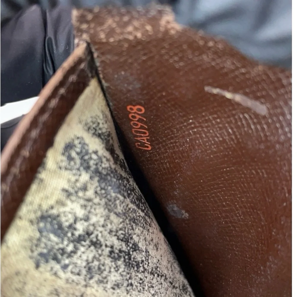 Louis Vuitton authentic damier ebene Wallet